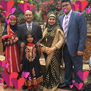 Meet your Posher, Amina